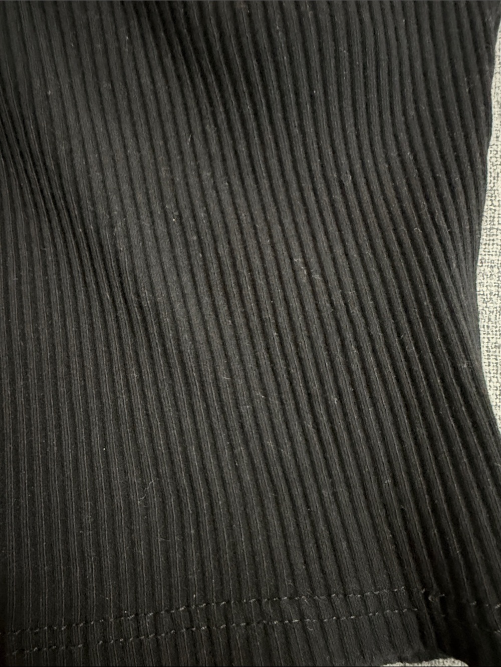 One-Shoulder Ribbed Black Crop Top - Picture 3 of 4